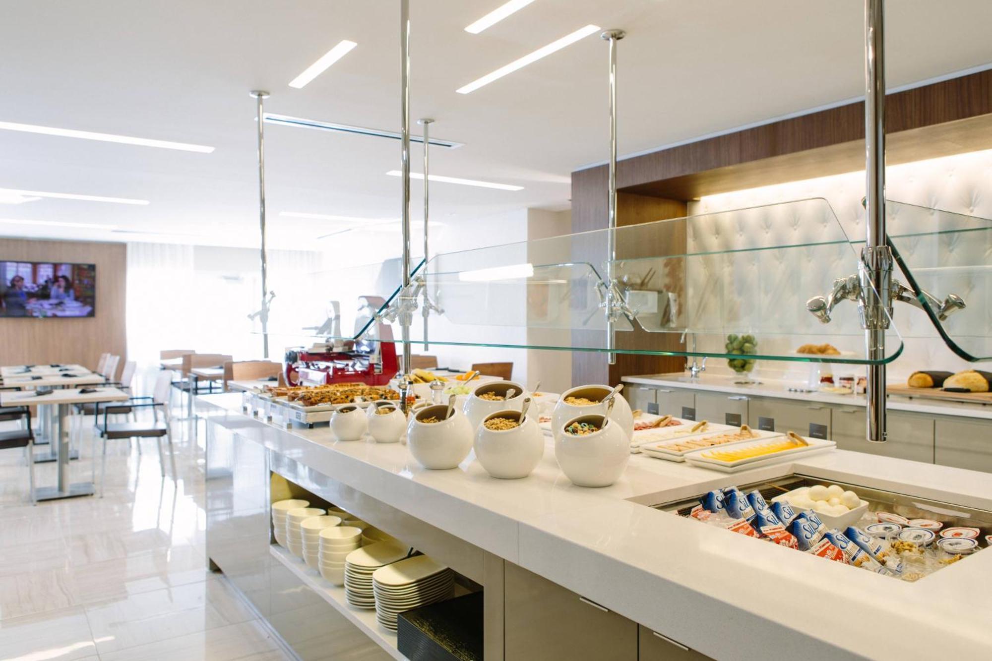 Ac Hotel Kansas City Plaza Екстер'єр фото